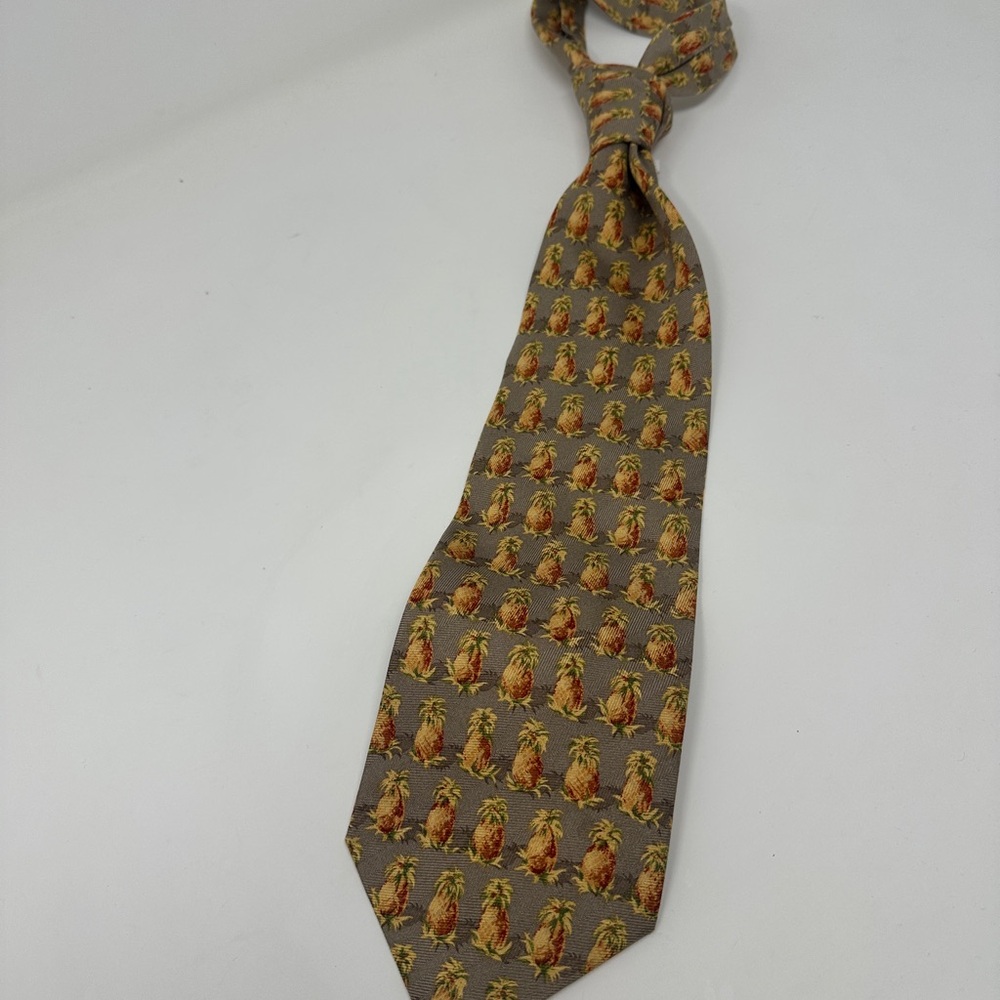 Tommy Bahama silk tie 58 x 4 - Picture 5 of 11